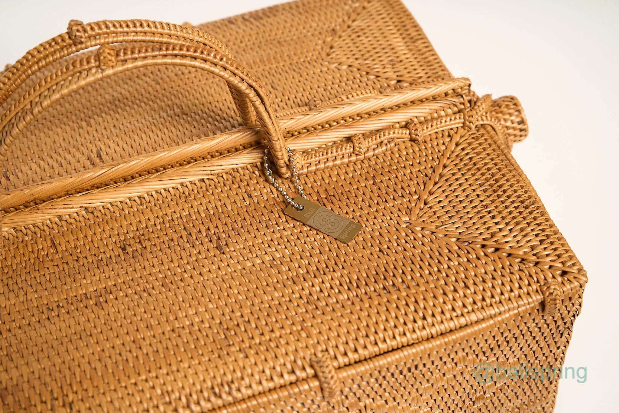 Ata Picnic Basket — Bali Spring